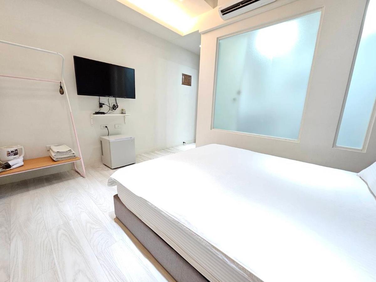No.14 Hotel Tainan Exterior photo